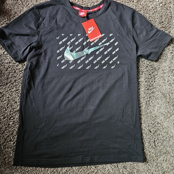 Nike Other - Nike T-Shirt
